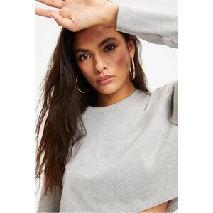 ZARA Crop Sweatshirt Gray Long Sleeves Boxy Relaxed Basic Collection Jersey Tee